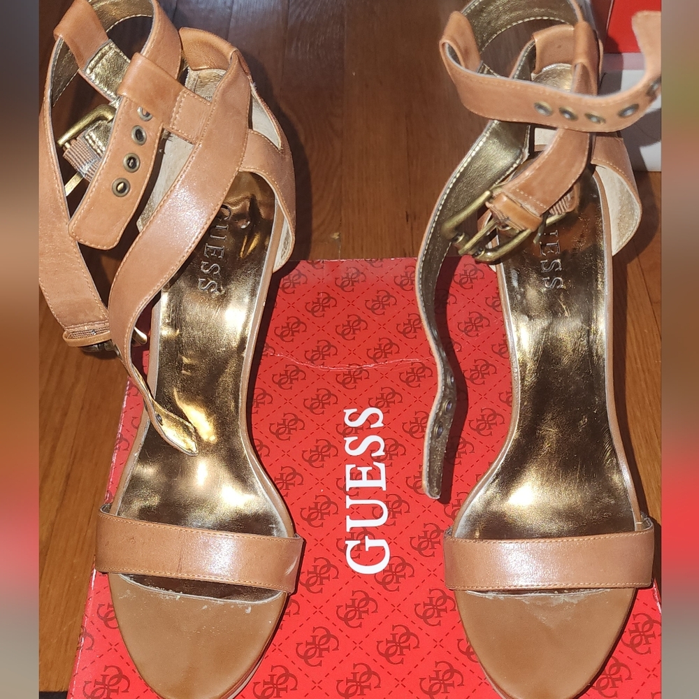 Guess - Gwkenedora Leather Heel
